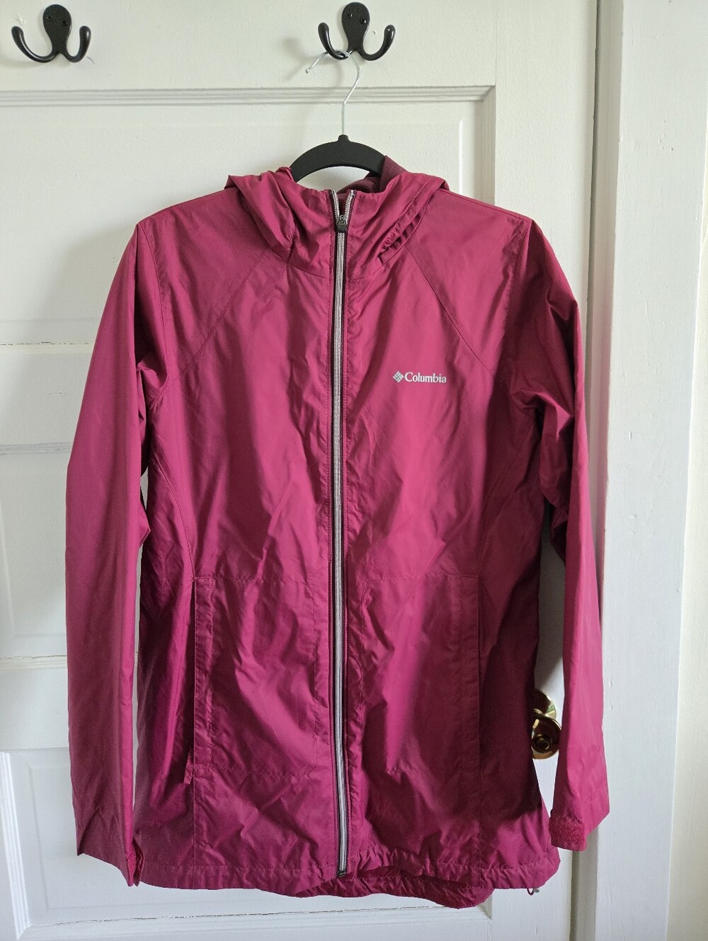 Columbia Womens plum rain jacket size M